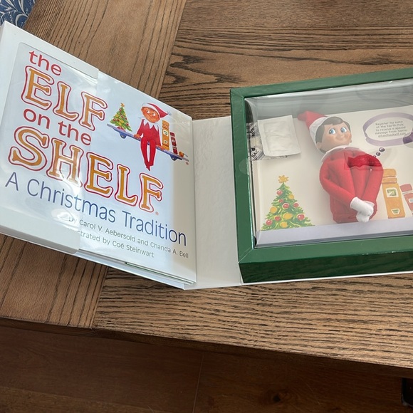 Elf on the Shelf - Picture 4 of 5